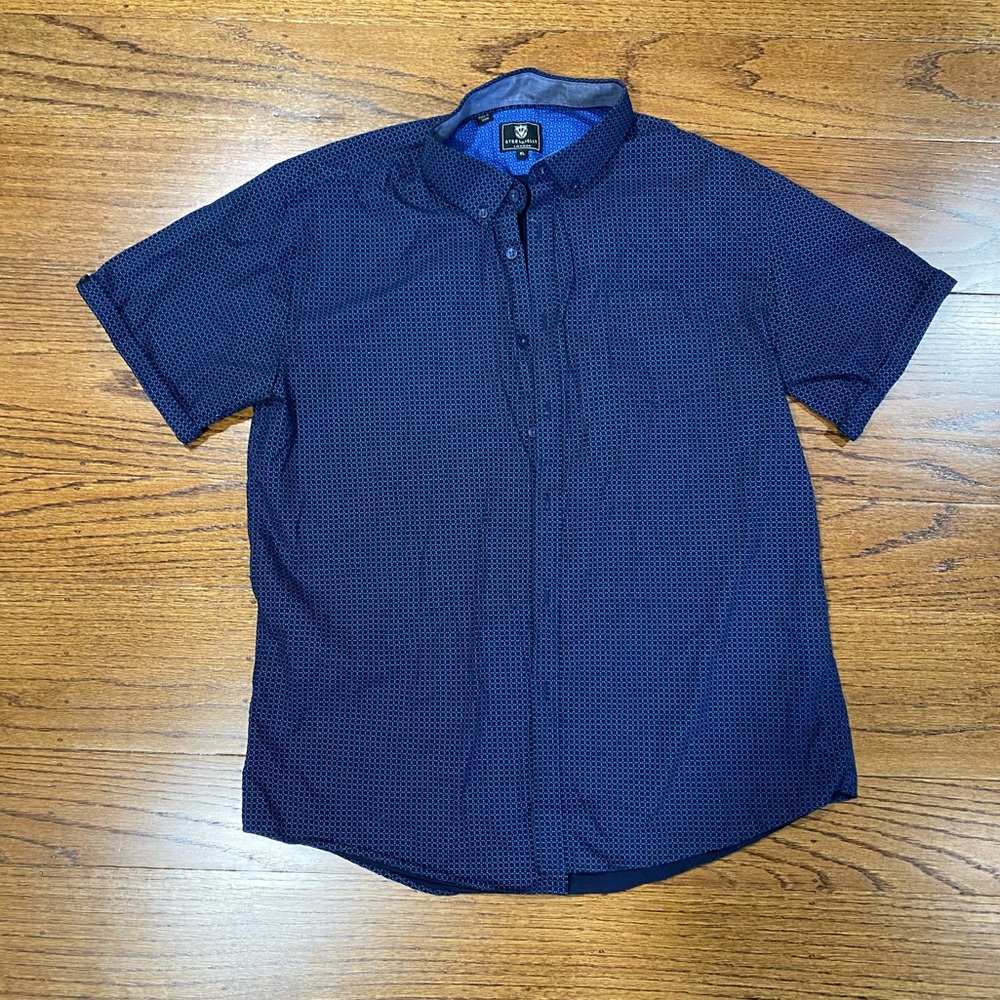 Men’s short sleeve button down